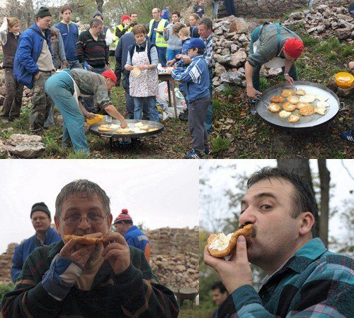 Első napi ebédünk a sajtos-tejfölös lángos